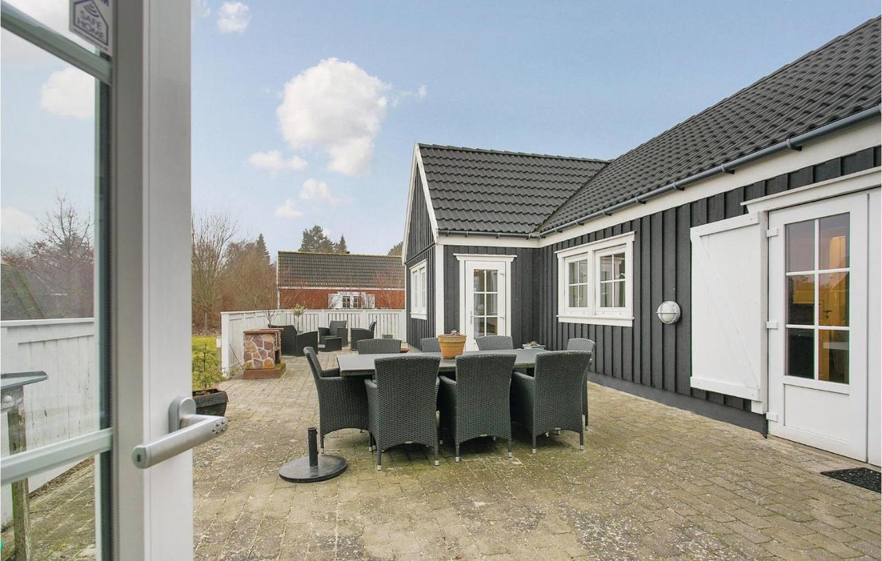 Three-Bedroom Holiday Home In Vejby Exteriör bild